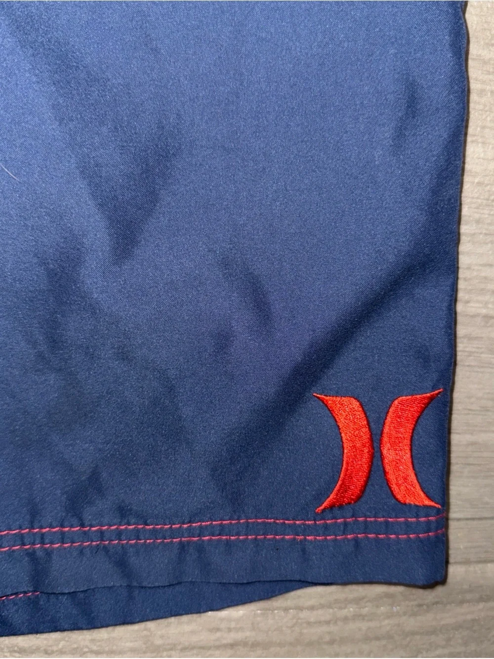 Hurley Men's Navy Blue Boardshorts with Red Accents size 32